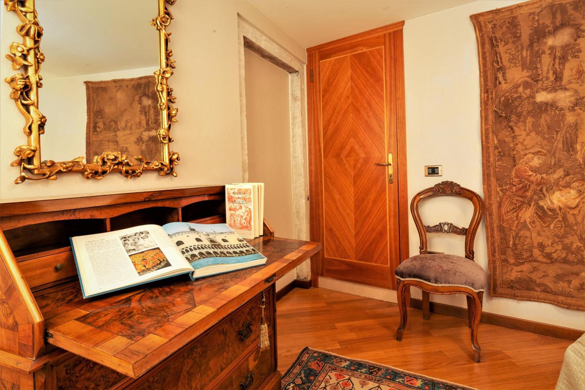 Allegretto Venice Luaran gambar
