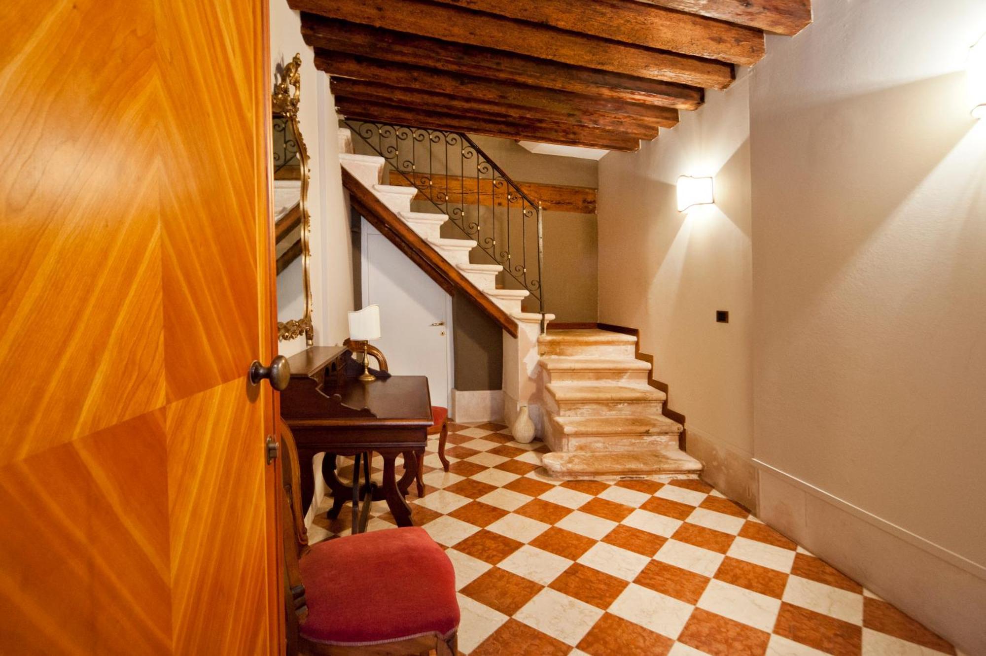 Allegretto Venice Luaran gambar