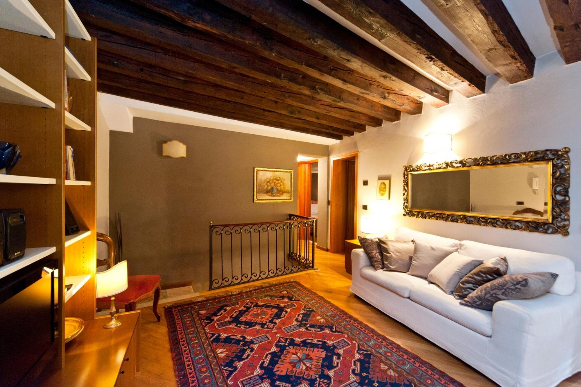 Allegretto Venice Luaran gambar