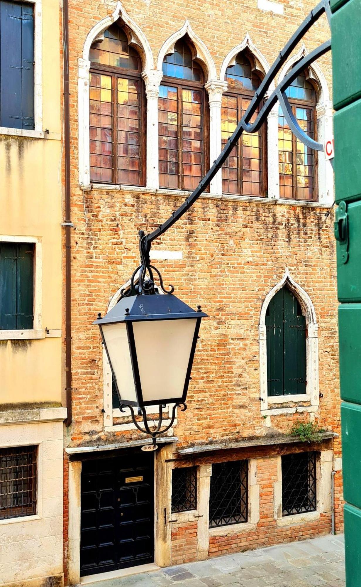 Allegretto Venice Luaran gambar