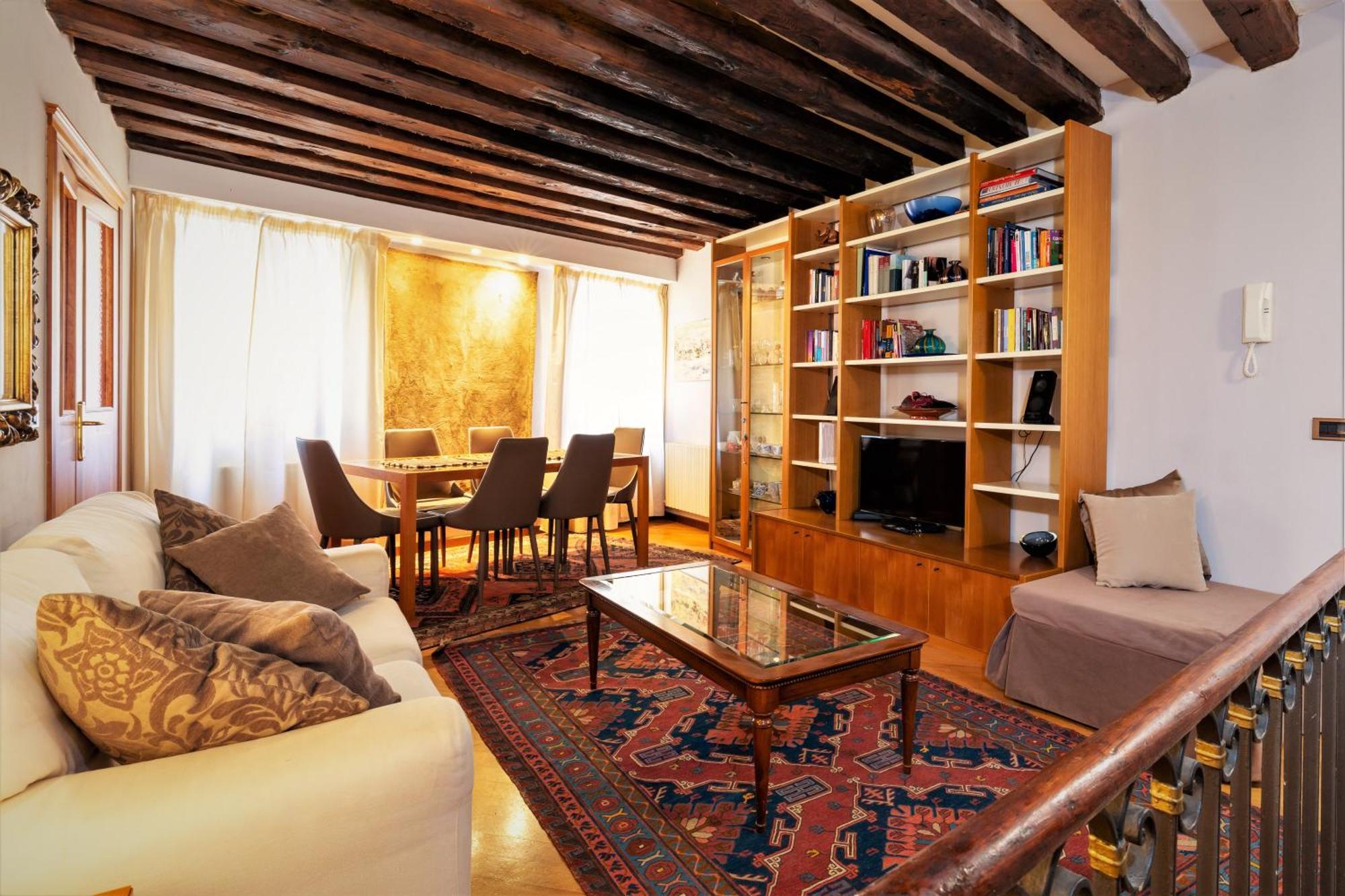 Allegretto Venice Luaran gambar